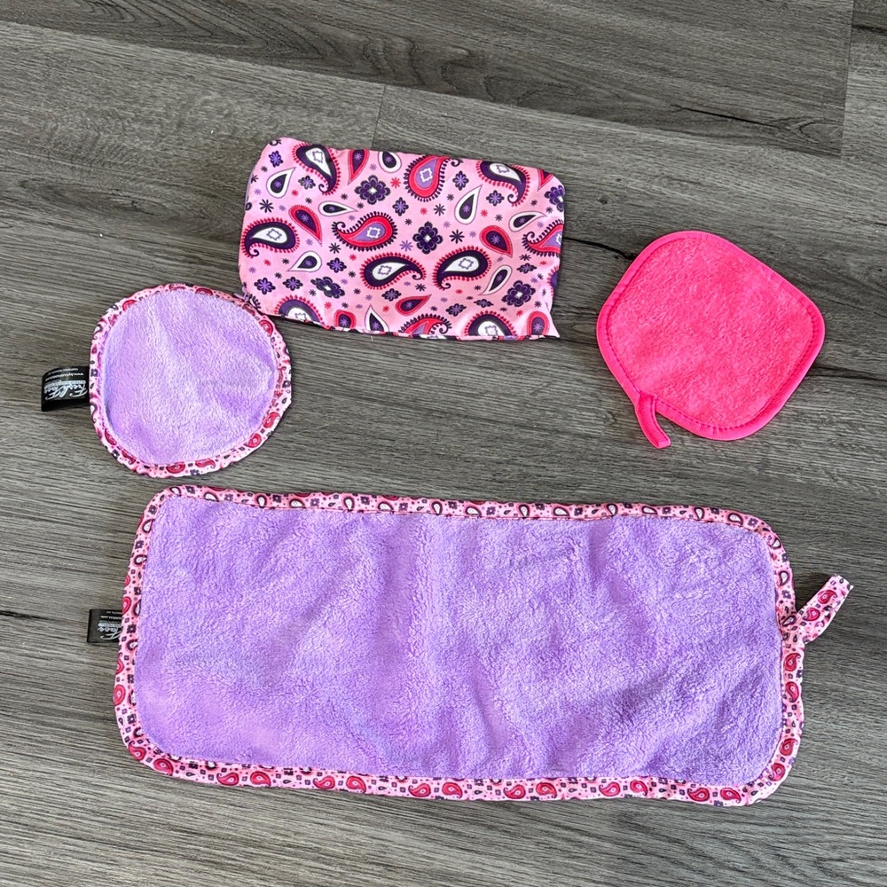 NWOT Campanelli Fresh Face Vibrant Pink and Purple Makeup Remover Towel Set